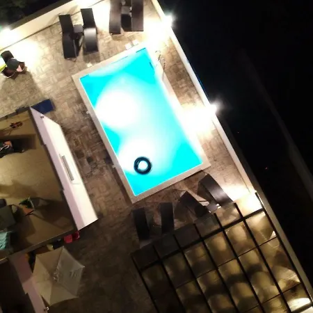 Apartment E.t.a. *
